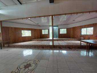 Venta de Complejo Turístico en Aserrí-San José. RAH 26-1898, $ 1,600,000, 10, San José, Aserri