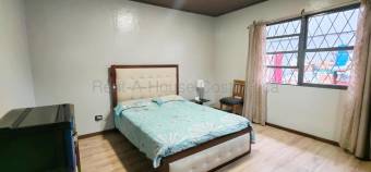 Venta de casa en San Pedro Montes de Oca Uso Mixto