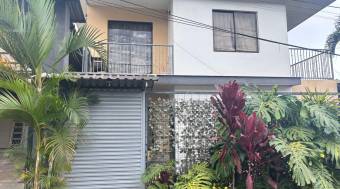 Se vende casa en Mora Colón 26-1164