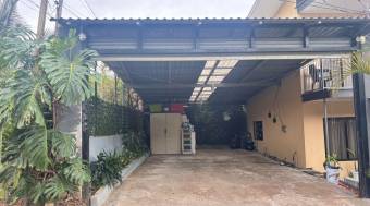 Se vende casa en Mora Colón 26-1164