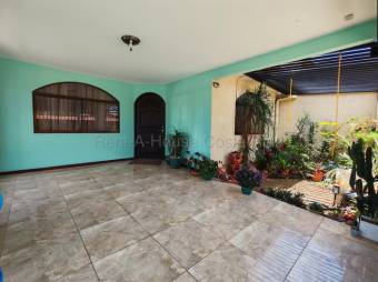 MLS-26-1577 LS VENTA CASA CON 2 APARTAMENTOS SAN JOSE ALAJUELA CONTACTENOS # 86127562