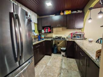 MLS-26-1577 LS VENTA CASA CON 2 APARTAMENTOS SAN JOSE ALAJUELA CONTACTENOS # 86127562