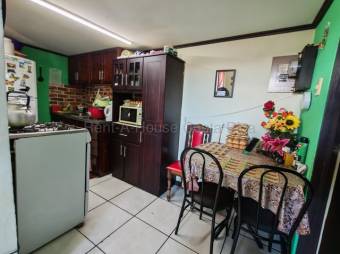 MLS-26-1577 LS VENTA CASA CON 2 APARTAMENTOS SAN JOSE ALAJUELA CONTACTENOS # 86127562
