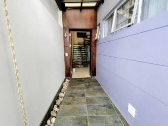 Se vende casa en Montes de Oca San José 26-1289