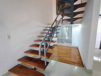 Se vende casa en Montes de Oca San José 26-1289