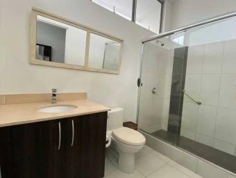 Se vende casa en Montes de Oca San José 26-1289
