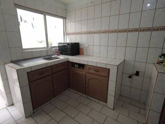 Se vende casa en Santo Domingo Heredia 23-3309
