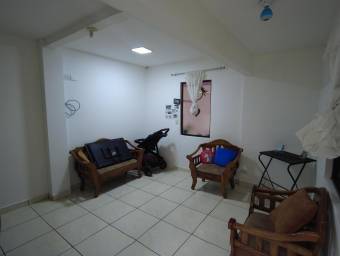 Se vende casa en Santo Domingo Heredia 23-3309