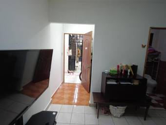 Se vende casa en Santo Domingo Heredia 23-3309