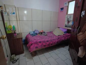 Se vende casa en Santo Domingo Heredia 23-3309