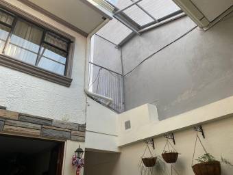Se vende casa en San Vicente Moravia 25-298