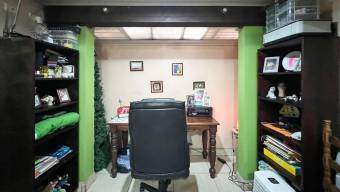 Se vende casa en San Vicente Moravia 25-298