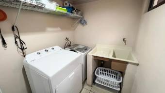 Se vende casa en San Vicente Moravia 25-298