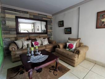 Se vende casa en San Vicente Moravia 25-298