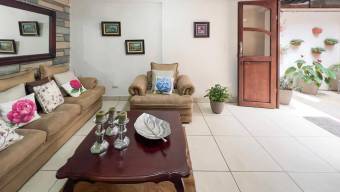 Se vende casa en San Vicente Moravia 25-298