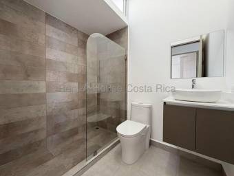 ALQUILER CASA CONDOMINIO EN SAN ANTONIO DE ESCAZU