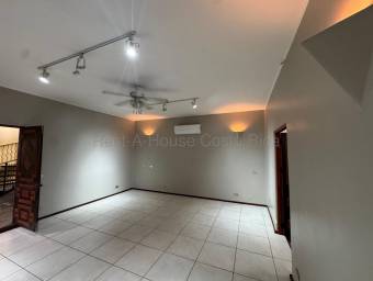VENTA CASA RESIDENCIAL POZOS DE SANTA ANA