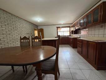 Se vende casa en Escazú San José 26-1099