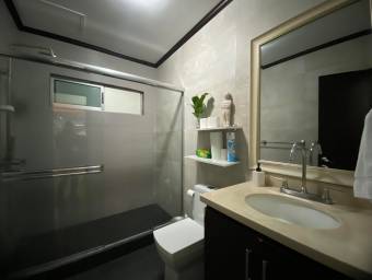 Se vende casa en Belén Heredia 26-528