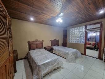 Se vende casa en Curridabat San José 26-266