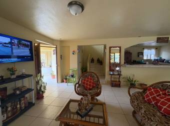 VENTA DE CASA, PARRITA, PUNTARENAS - 9890223