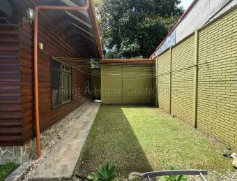 Venta de Casa en Orosi 26-1863