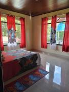 Venta de Casa en Buenos Aires de Puntarenas con Lote de 4,300m2 26-1907
