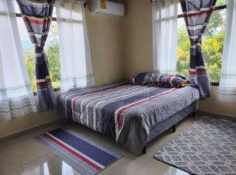 Venta de Casa en Buenos Aires de Puntarenas con Lote de 4,300m2 26-1907