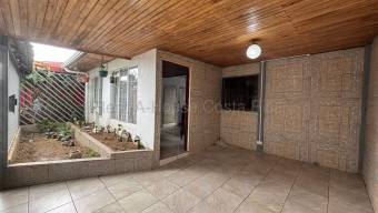 Venta de Casa en Concepción de Tres Ríos.