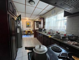 Venta de Casa en Heredia. RAH 26-1905 USO RESIDENCIAL Y COMERCIAL