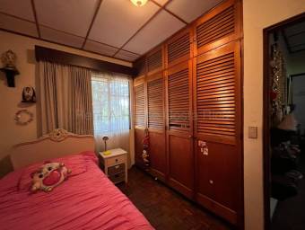 Venta de Casa en Heredia. RAH 26-1905 USO RESIDENCIAL Y COMERCIAL