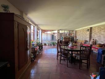 Venta de Casa en Heredia. RAH 26-1905 USO RESIDENCIAL Y COMERCIAL