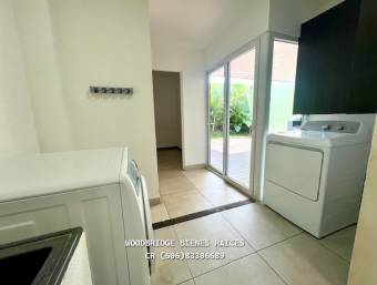 Escazu casa en alquiler $2.600 (en Guachipelin