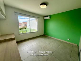 Escazu casa en alquiler $2.600 (en Guachipelin