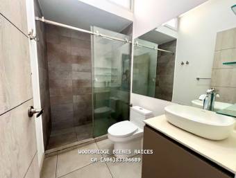 Escazu casa en alquiler $2.600 (en Guachipelin