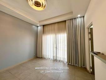 Escazu casa en alquiler $2.600 (en Guachipelin