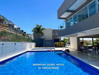 Escazú casa en alquiler $2.500 en condominio /Guachipelín