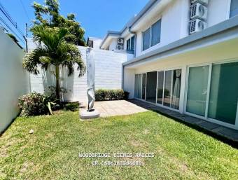 Escazú casa en alquiler $2.500 en condominio /Guachipelín