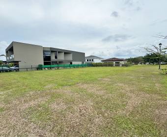 Lote 100% plano de 825 m2 a la venta en condominio Los Manzanos, dentro de Ciudad Hacienda Los Reyes