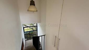 Se vende casa en Piedades Santa Ana 26-1916