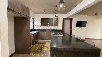 Se vende casa en Piedades Santa Ana 26-1916