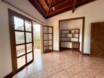 Se vende casa en Heredia Centro 26-1661