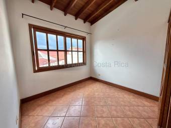 Se vende casa en Heredia Centro 26-1661