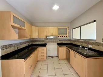 VENTA DE CASA EN CONDOMINIO EN SAN PABLO DE HEREDIA