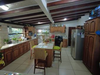 Se vende casa en Santa Ana San José 23-1533