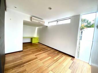 Se vende casa en Montes de Oca San José 26-537