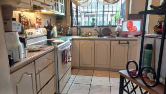 Apartamento en venta en San Pablo de Heredia dúplex amplio en condominio exclusivo #25-1733 GS
