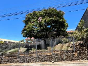 Venta de Casa en Heredia. USO RESIDENCIAL Y COMERCIAL Venta de Casa en Heredia. USO RESIDENCIAL Y COMERCIAL