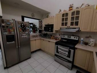 Alquiler de Casa en Ulloa-Heredia. RAH 26-1833 PRECIO REBAJADO Alquiler de Casa en Ulloa-Heredia. RAH 26-1833 PRECIO REBAJADO
