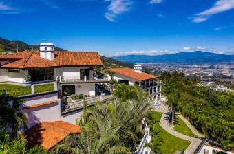 Venta propiedad con 2 mansiones y hermosas vistas